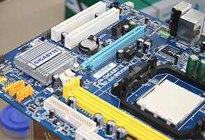Abren en el país un centro de reparación de motherboards