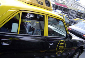 Los SMS, una herramienta para viajar más seguro en taxis y remises