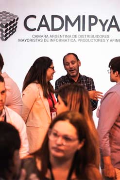 Pulso IT Negocios 2025: Marcas líderes y una app de networking protagonizan la novena edición