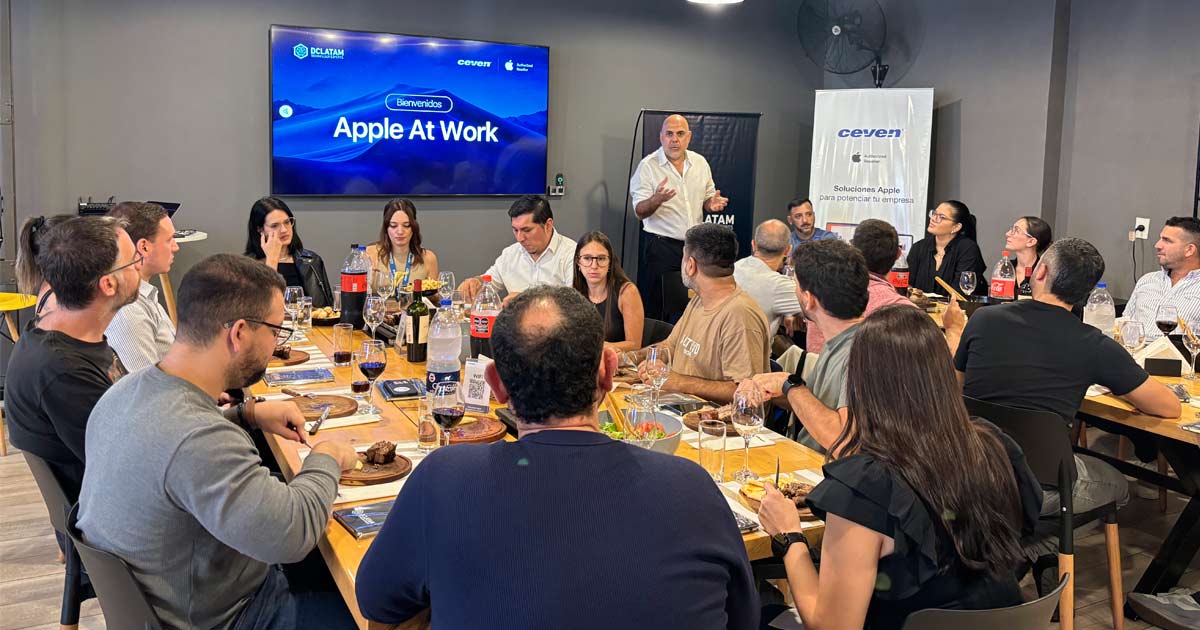 Marcelo Massarani, Fundador de Ceven, durante una capacitación Apple con clientes