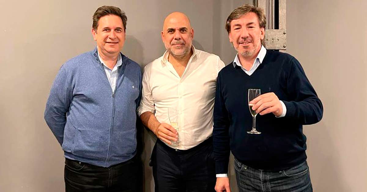 Gustavo Donn, coordinador de RETEC; Marcelo Massarani, Presidente de CEVEN; y Ricardo Castro, Gerente Comercial de Ceven