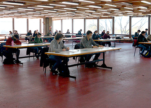 Exactas sale a la calle para defender el motor del software argentino