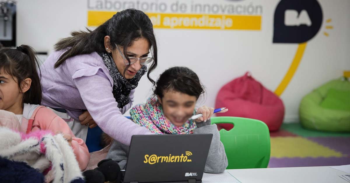 La Ciudad inaugura un laboratorio de innovacin tecnolgica para estudiantes y docentes