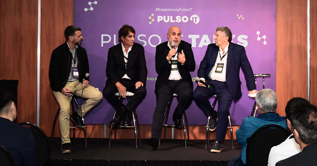 Marcelo Massarani, CEO de Ceven, junto con Darío Drucaroff, Director de CanalAR, Federico Freitag, CEO de SolutionBox, y Sergio Airoldi, CEO de Air Computers