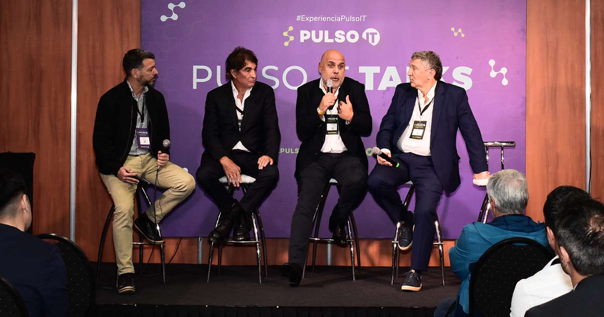 Marcelo Massarani, CEO de Ceven, junto con Daro Drucaroff, Director de CanalAR, Federico Freitag, CEO de SolutionBox, y Sergio Airoldi, CEO de Air Computers