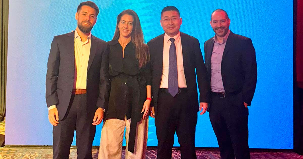 Mariano Coto; Roco Alvarez; Thomas Yang, Presidente de Huawei Argentina, Paraguay y Uruguay Enterprise(EBG); y Marcelo Pelayo.