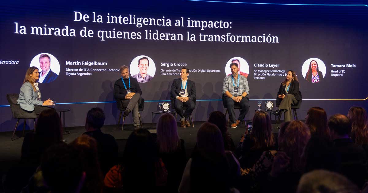 Panel: De la inteligencia al Impacto