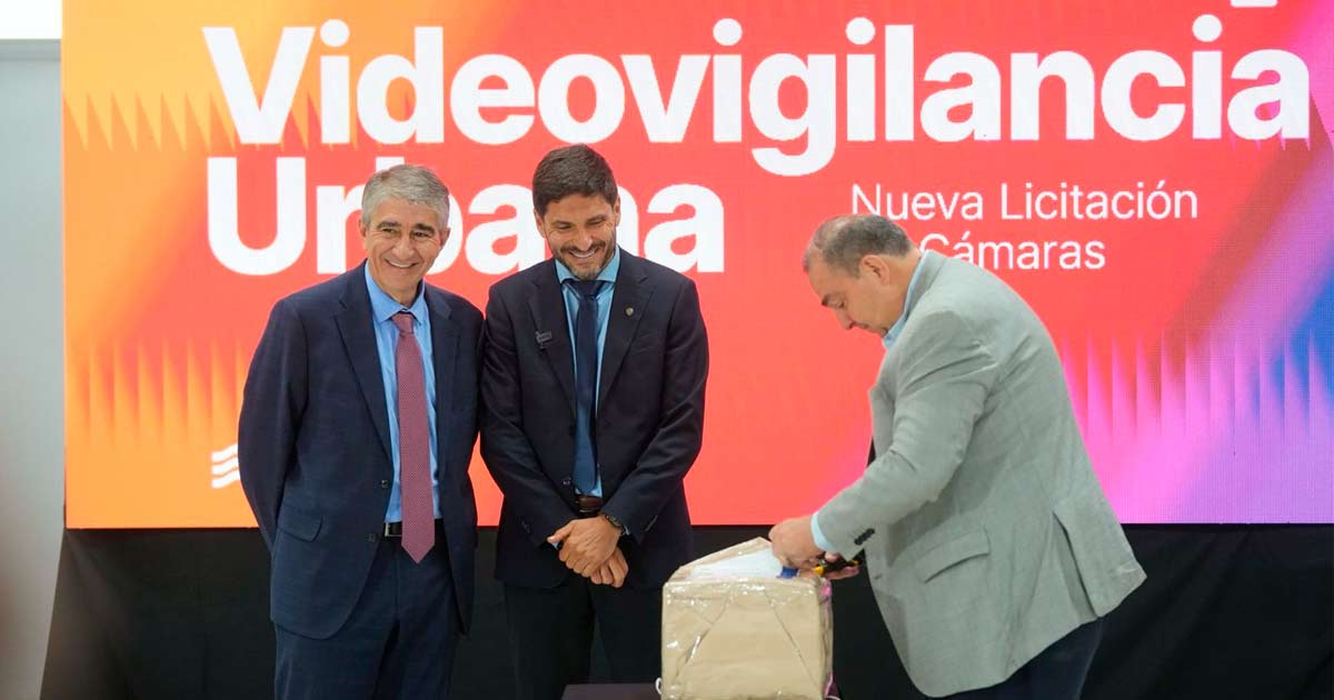 Maximiliano Pullaro, en la apertura de sobres técnicos de la licitación del sistema de videovigilancia Lince