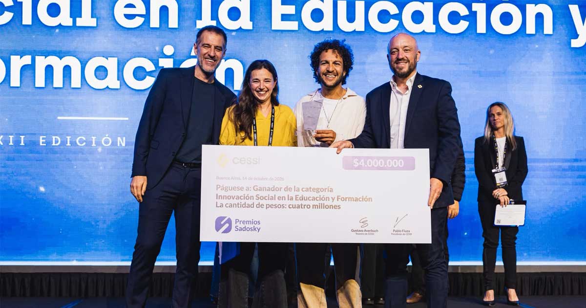Pablo Fiuzza, Presidente de CESSI; Inés Brazzola, responsable de Relaciones Institucionales en Semillero Digital; Demian Niedfeld, cofundador de Semillero Digital.