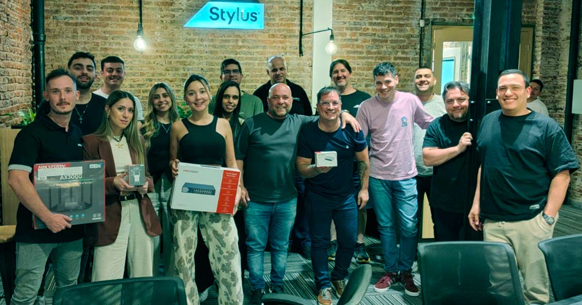 Stylus capacitó a su fuerza comercial en las últimas soluciones de conectividad Hikvision