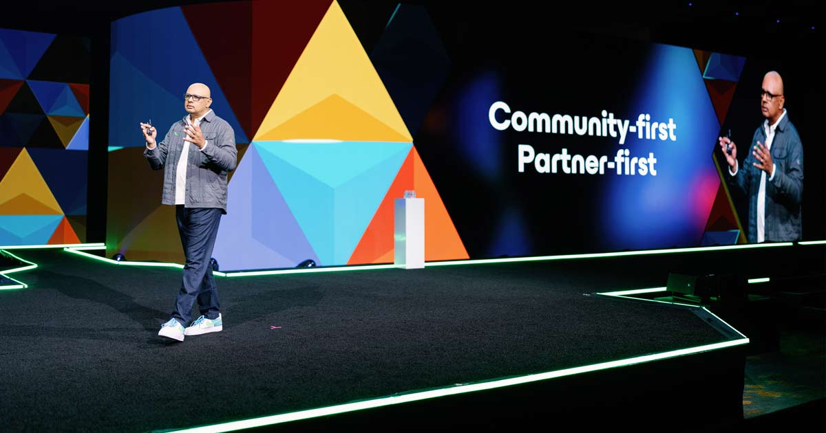 Anand Eswaran, CEO de Veeam, durante el VeeamON 2025